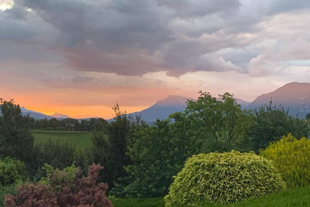 Apartament Au Calme Avec Vue Magnifique A Saint Maximin Zewnętrze zdjęcie